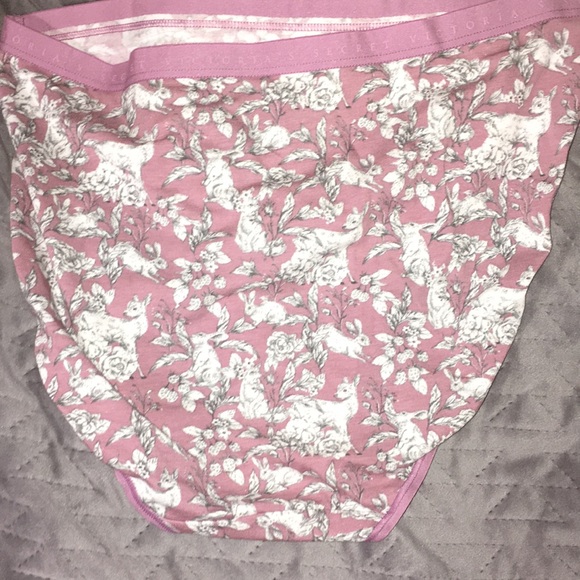 Victoria’s Secret Floral Patterned mauve and White Briefs - Picture 6 of 8